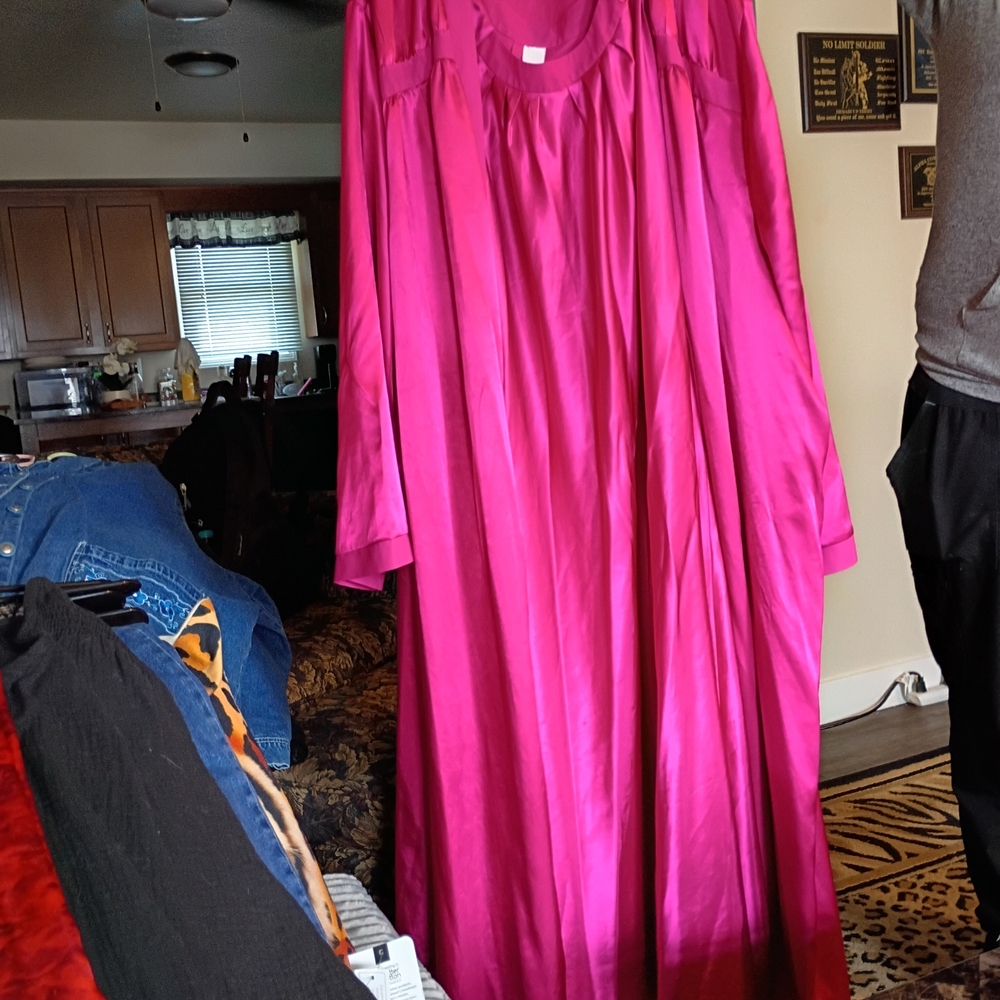 Bright Fuchsia Long Nightgown And Robe Set Dress